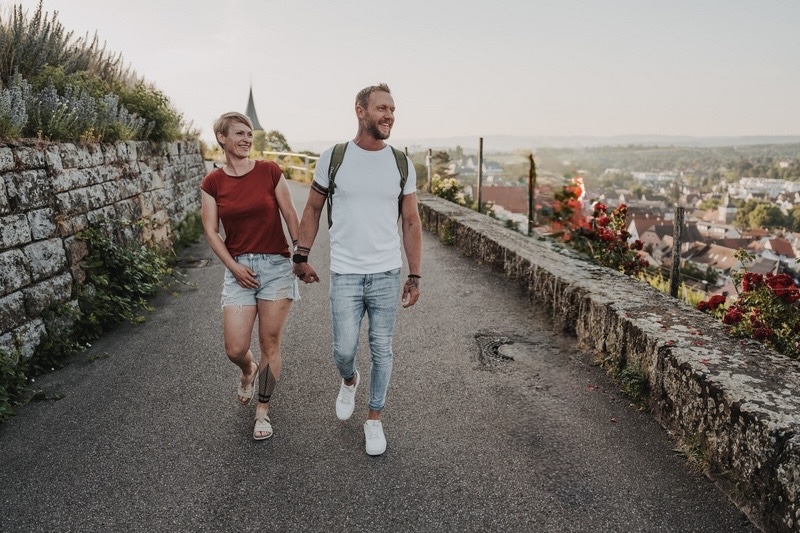 Roland und Katharina beim gemeinsamen Spaziergang – Originalfoto
